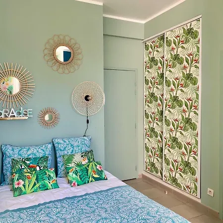 Sunny Vieux Port Apartment *